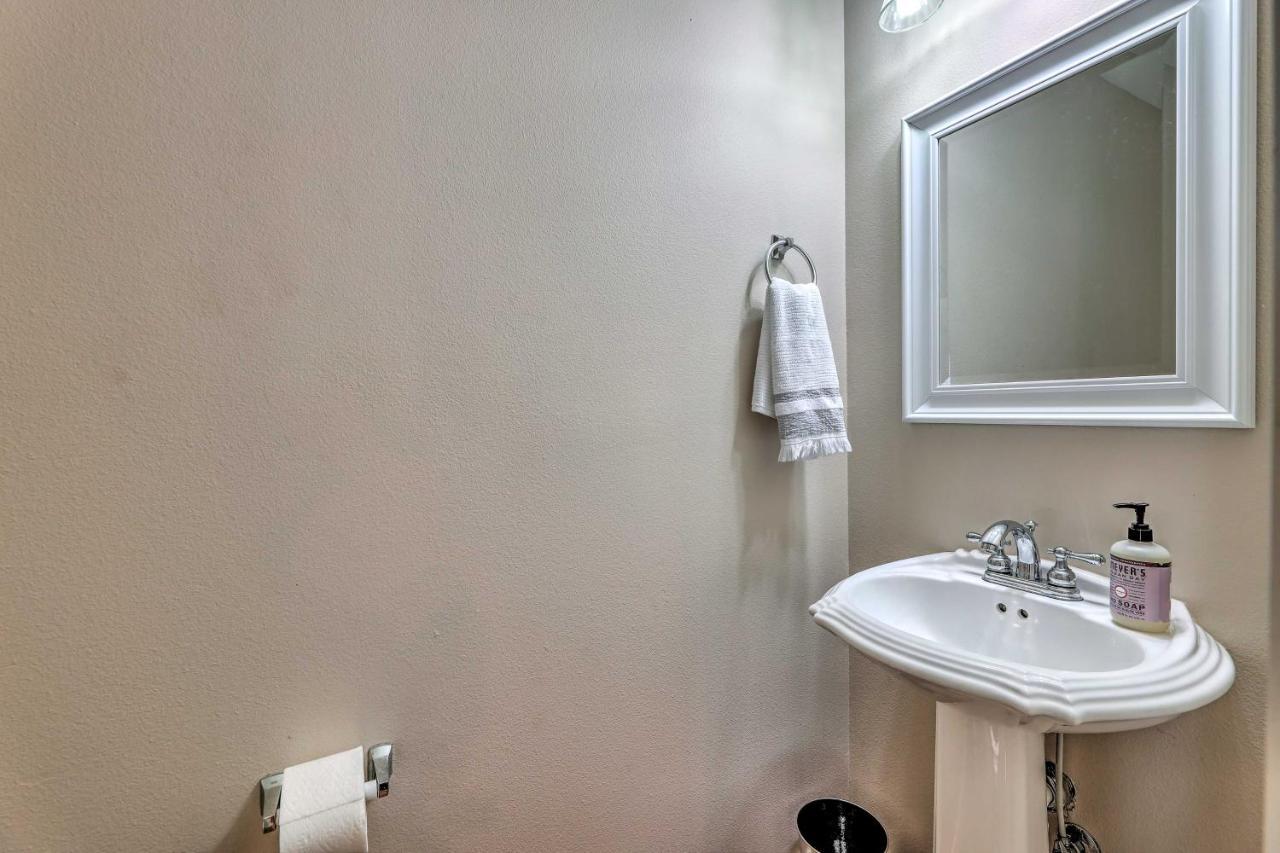 Charming Springdale Townhome About 5 Mi To Dtwn! Kültér fotó