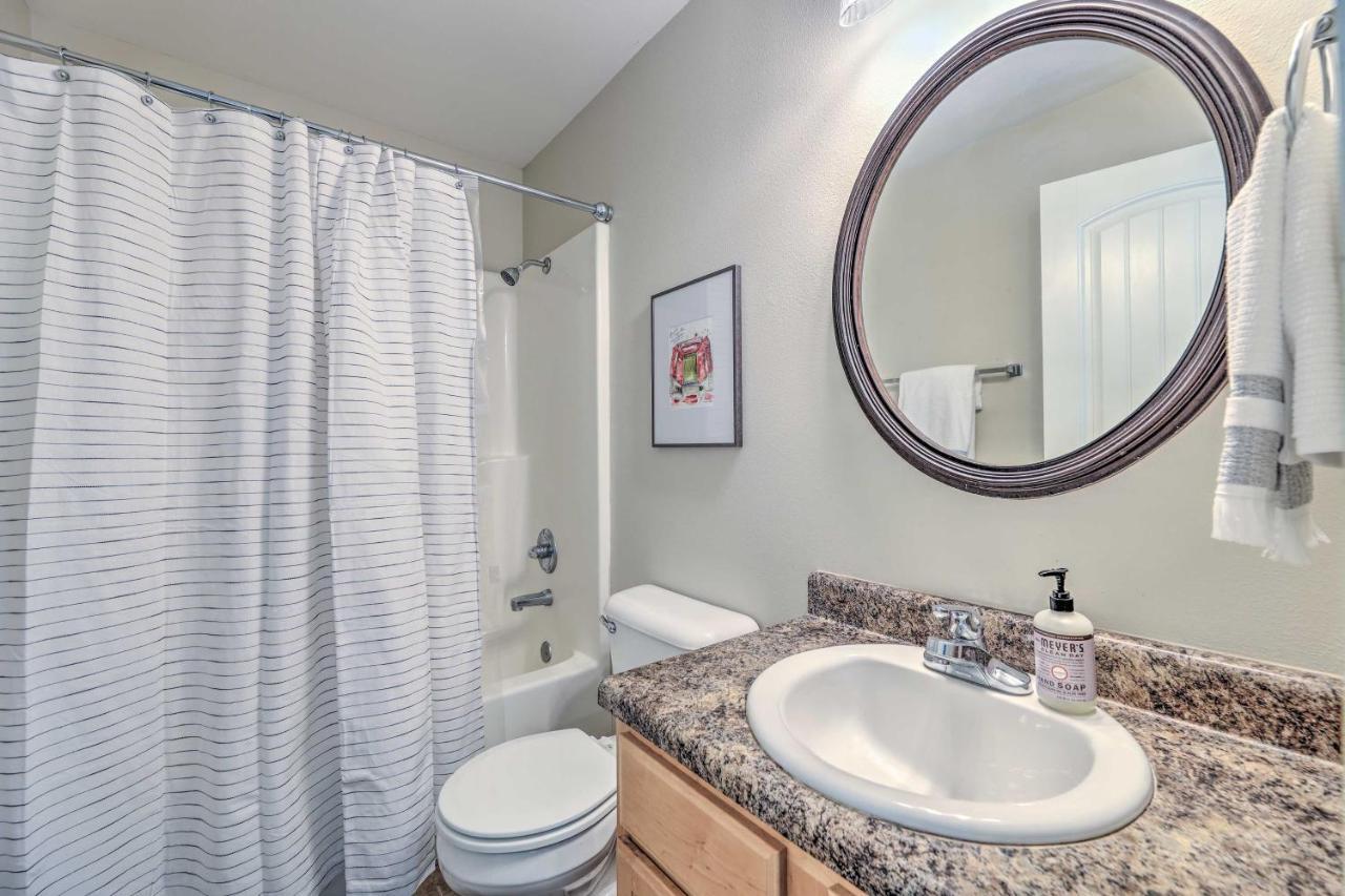 Charming Springdale Townhome About 5 Mi To Dtwn! Kültér fotó